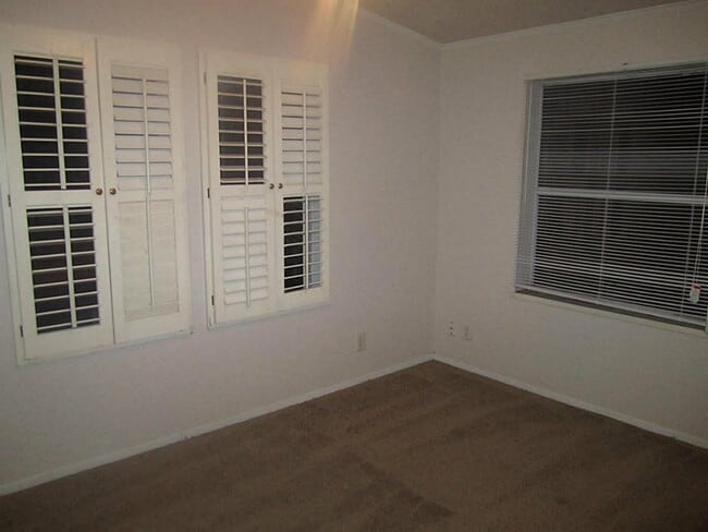 Building Photo - 10207 Elderberry Park Ln