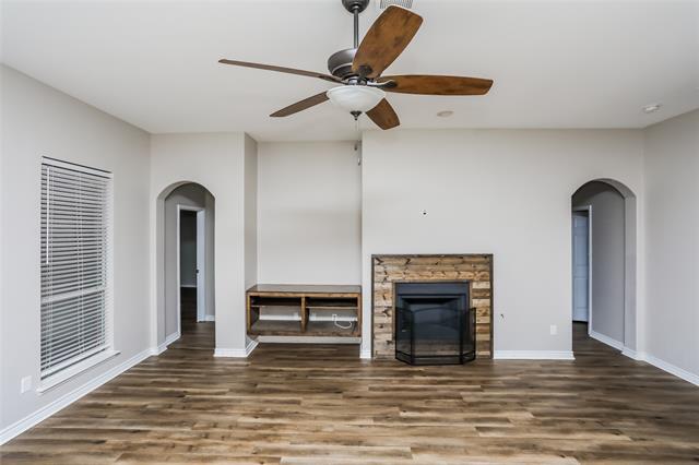 Building Photo - 2024 Chisolm Trl