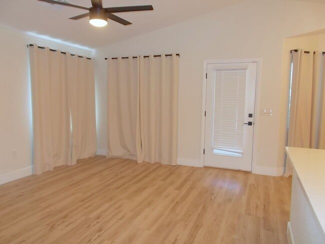 Building Photo - 519 Crimson View Pl