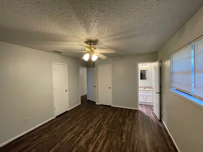 Building Photo - Updated South Lubbock Duplex — Spacious 2BD/1.5BA with Private Yard & Modern Finishes