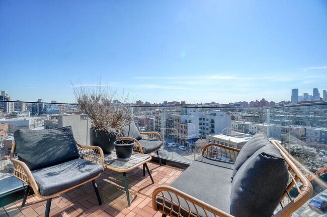 Building Photo - "Cozy 1-Bedroom Retreat in the Heart of Astoria – Your Perfect Urban Sanctuary!"