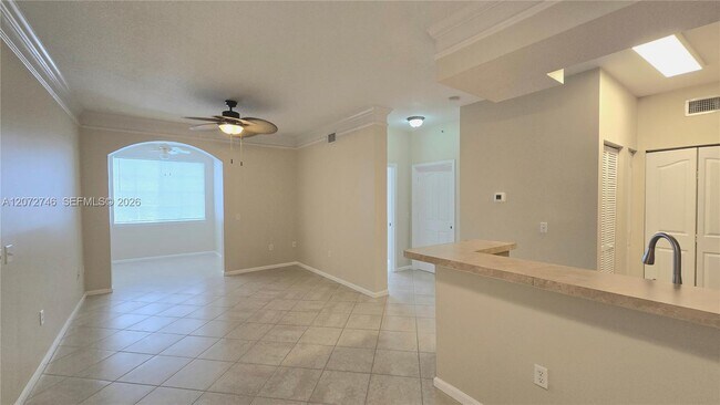 Building Photo - 1307 Myrtlewood Cir E