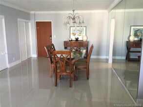 Building Photo - 3901 S Ocean Dr
