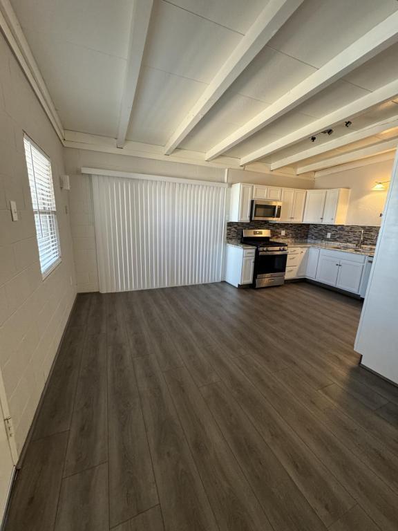 Building Photo - 1918 Miami Ave