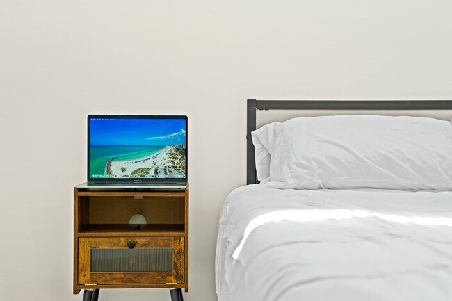 Building Photo - 4603 N Ocean Blvd