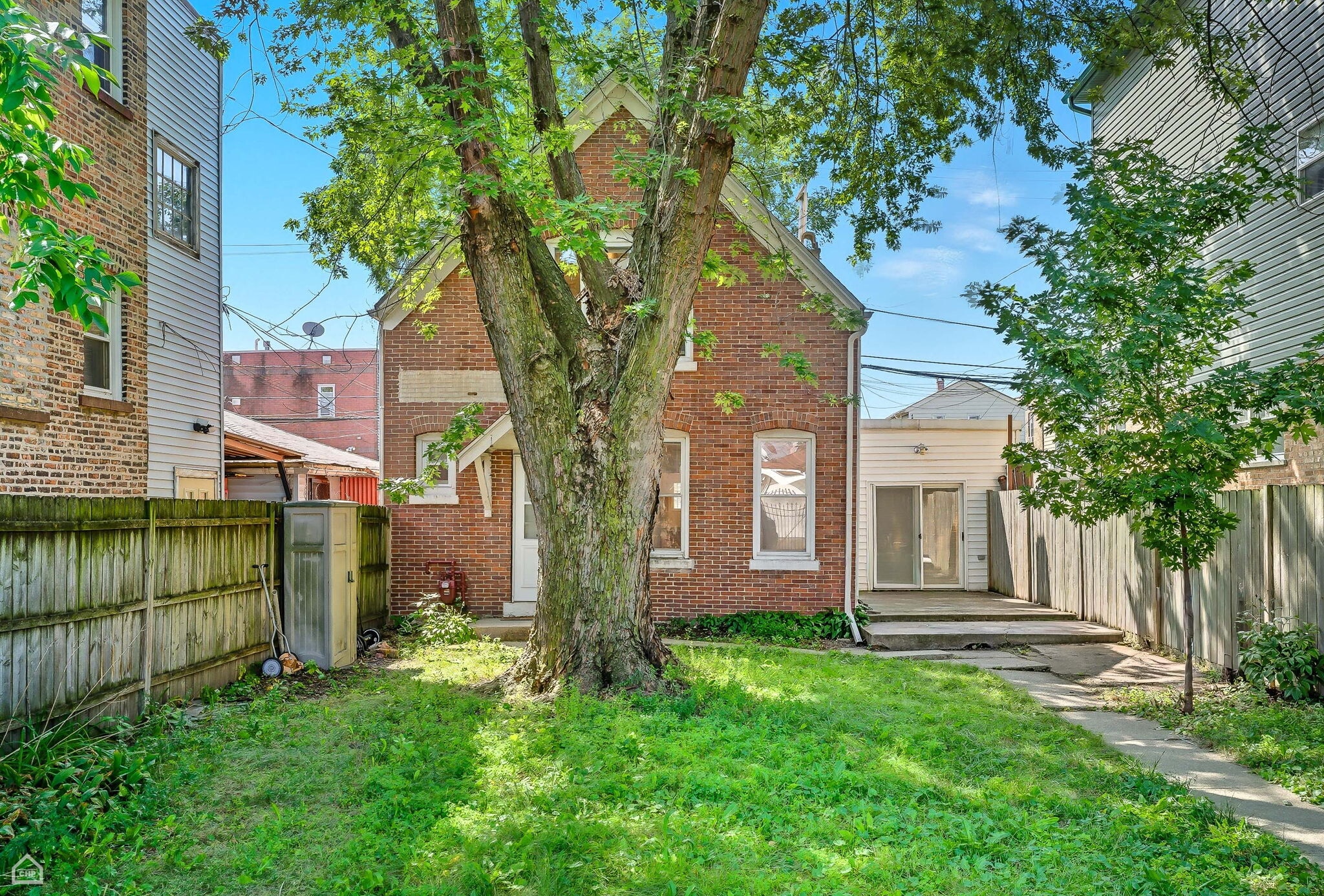 Building Photo - 3709 W Potomac Ave