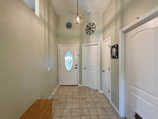 Building Photo - 1176 NE Bonny Doon Ln