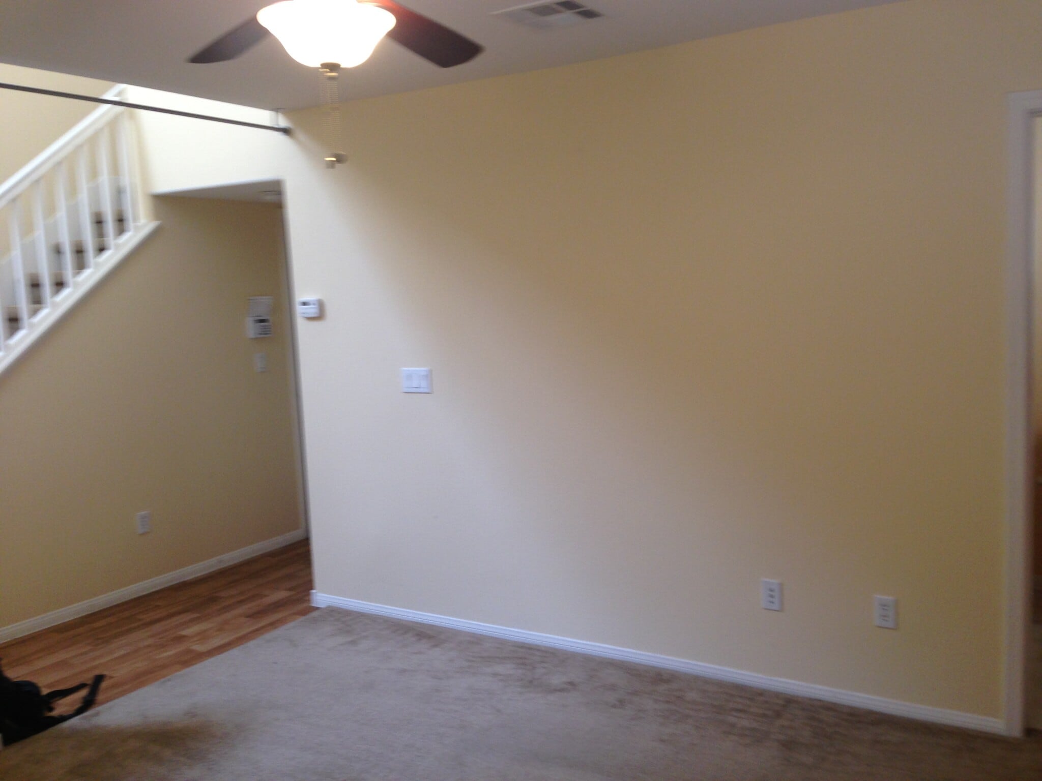 1st floor room - 11372 Colinward Ave
