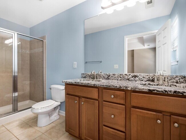 Building Photo - Third Ward Stunner-Uptown Location!