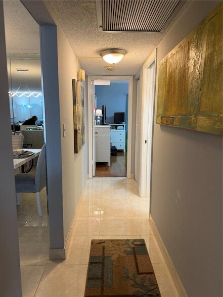 Building Photo - 2304 Lucaya Ln