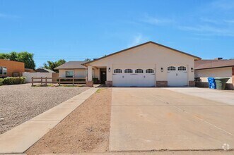 Building Photo - Charming North Scottsdale Home with Office...