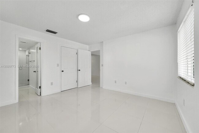 Building Photo - 6720 NW 174th Terrace