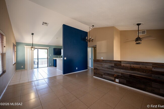 Building Photo - 8984 N Eaglestone Loop