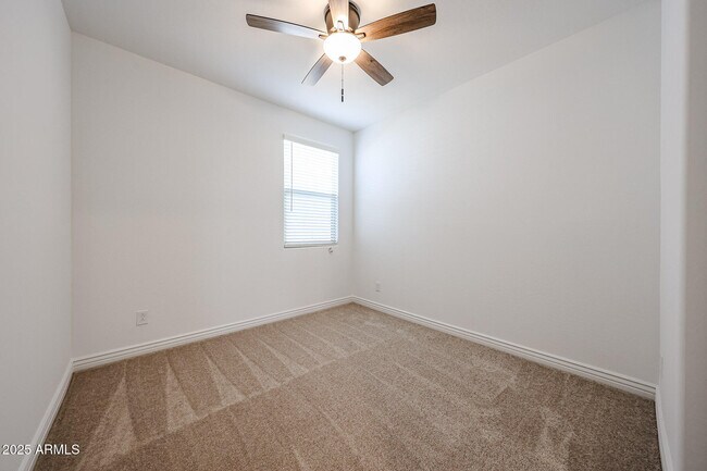 Building Photo - 5016 N 87th Ln