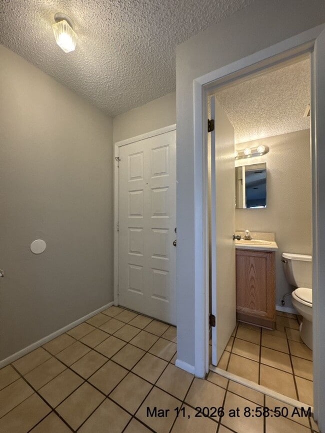 Building Photo - Daytona Beach 2/2.5 townhome