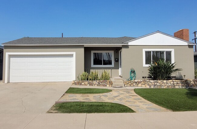 Primary Photo - El Cajon Beauty