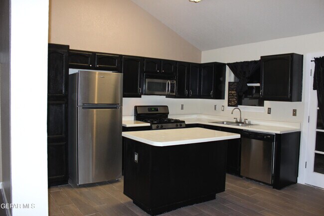 Building Photo - 394 Brill Cir