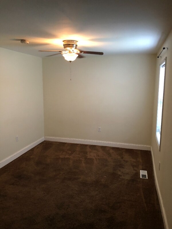 Building Photo - 1534 3rd Ave