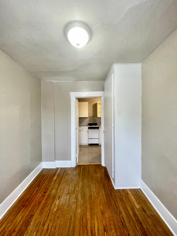 Building Photo - 901 N M St