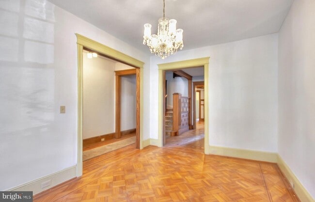 Building Photo - 1756 Park Rd NW