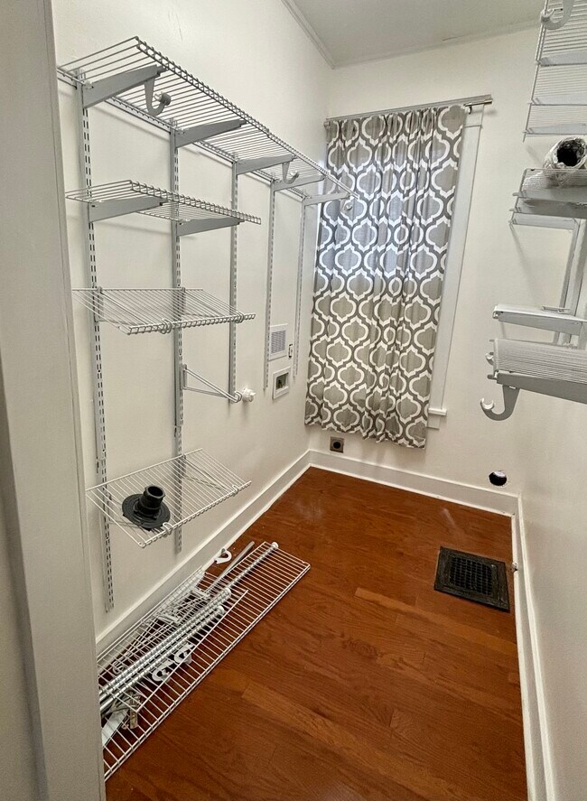 walk in closet in primary bedroom - 1939 Nelson Ave