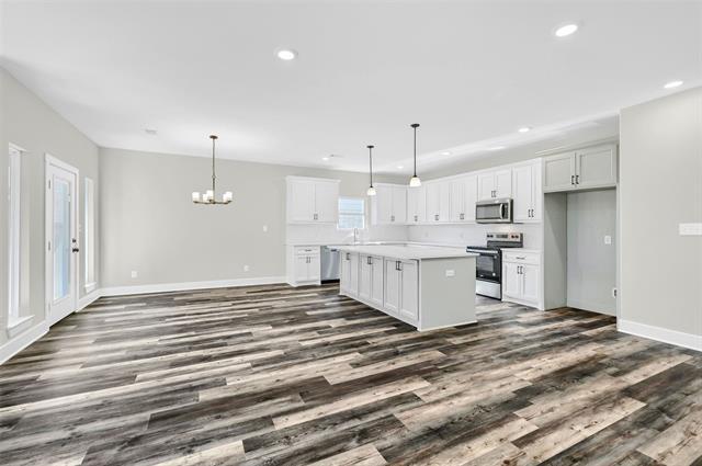 Building Photo - 1807 Boxwood Dr
