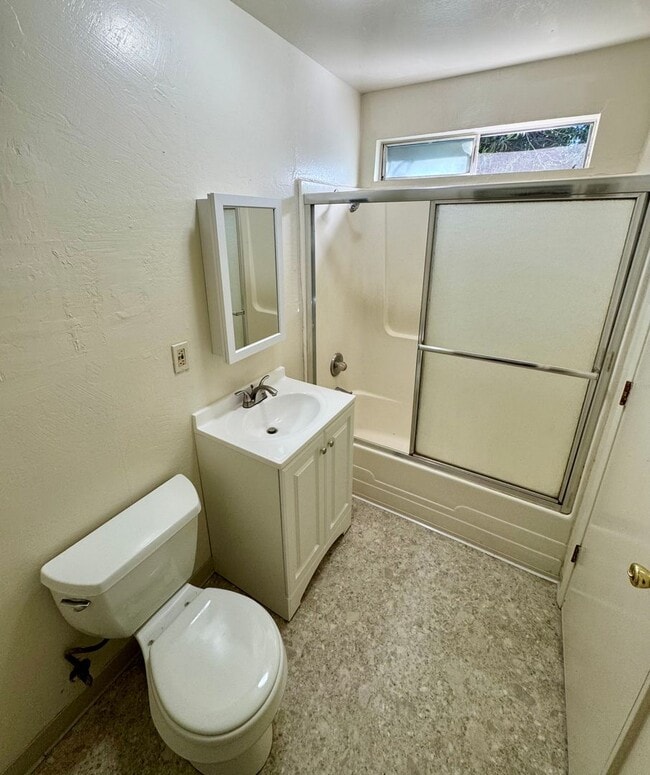 Building Photo - 212 W 1st Ave