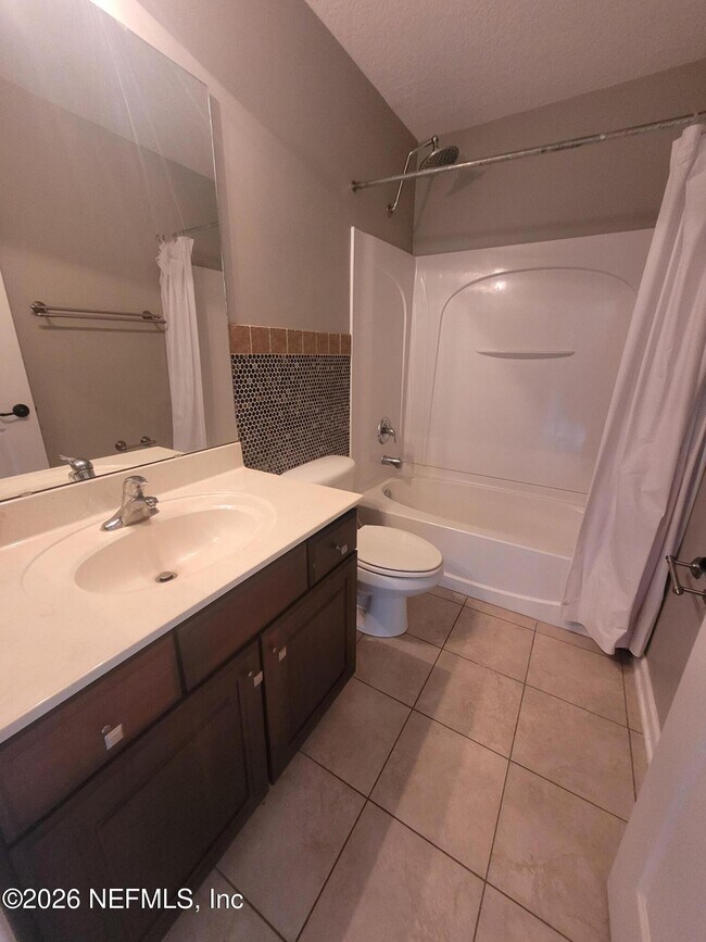 Building Photo - 680 Chestwood Chase Dr