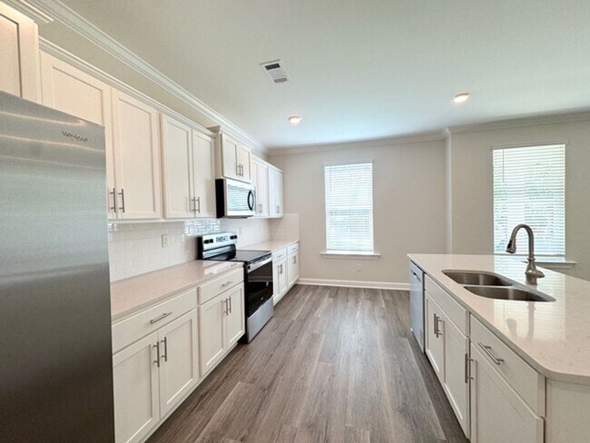 Building Photo - Just Built Beautiful comfortable, open con...