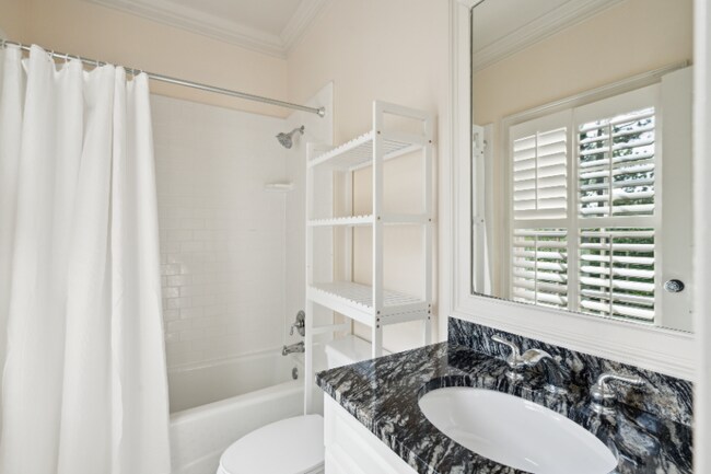 Building Photo - 6BD/5BA Custom Home for Lease in Daniel Island Park