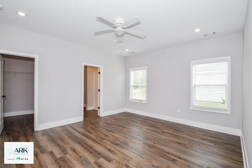 Building Photo - 1003 Autumns Wood Cir E
