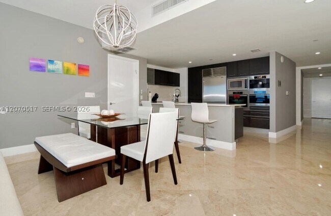 Building Photo - 17001 Collins Ave