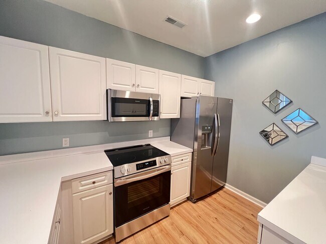 Building Photo - Overlooking the Intracoastal Waterway! Three-Bedroom Condo at The Moorings at Eastport!