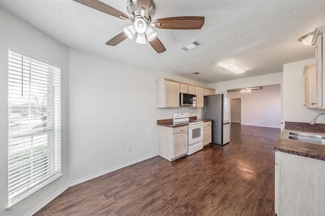 Building Photo - 6501 Riverwater Trail