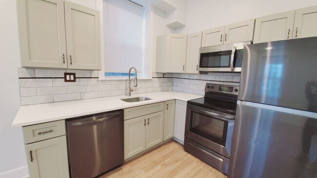 Building Photo - 4131 W Girard Ave