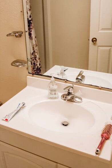 Bathroom - 825 Essex Dr