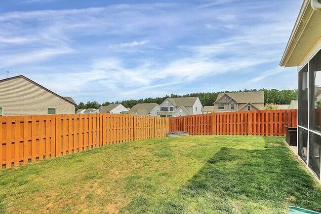 Building Photo - Beautiful Corner Lot 3BD/2.5BA w/ Fenced Yard