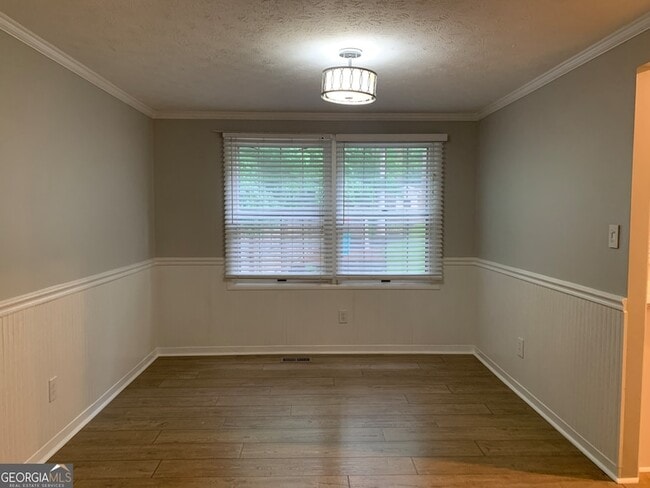 Building Photo - 9695 N Pond Cir