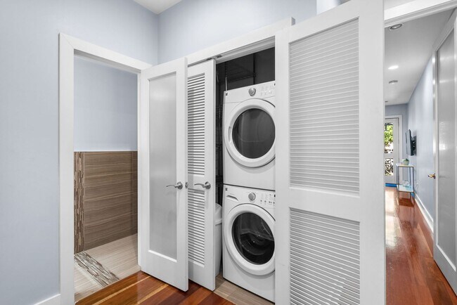 Building Photo - Stylish 2-Level Condo with Private Yard & Chef’s Kitchen Near Petworth Metro!