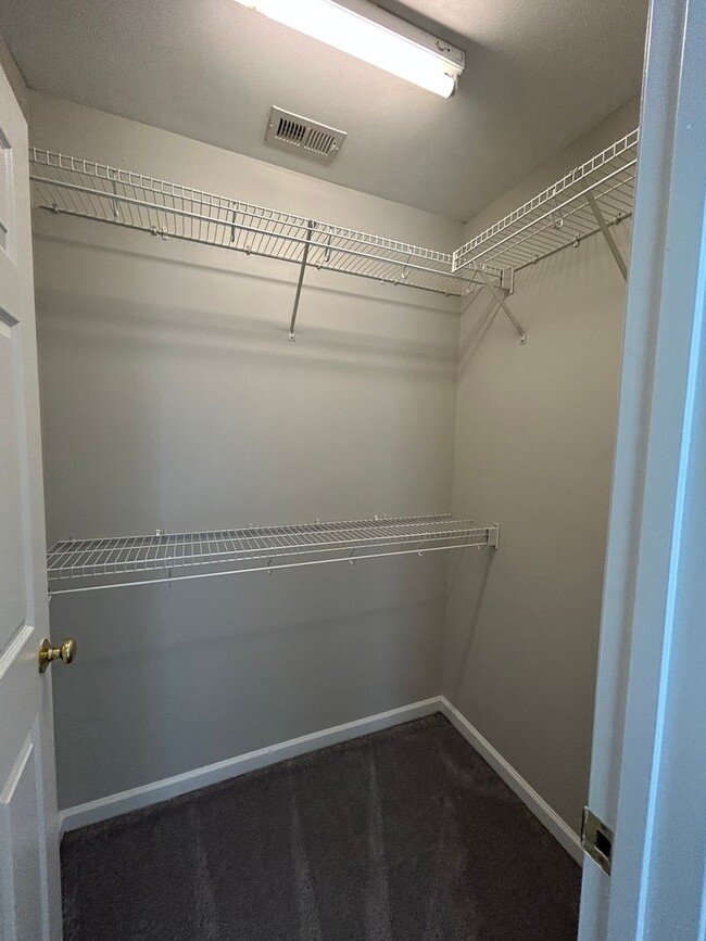 Building Photo - 3 Bed | Bonus Room | 2.5 Bath | Detached C...