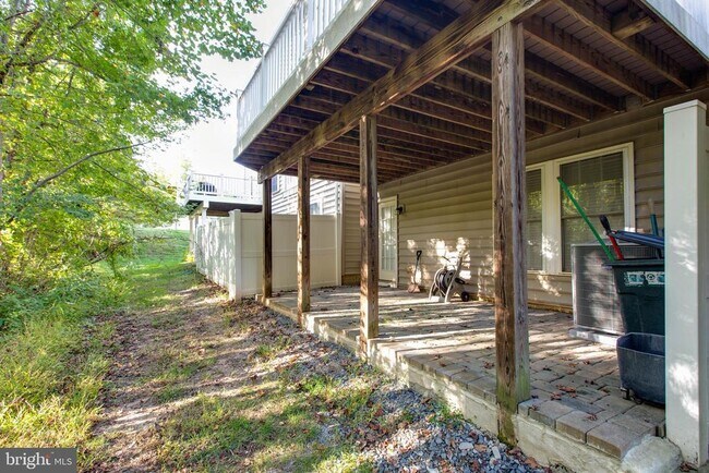 Building Photo - 1506 Penzance Way