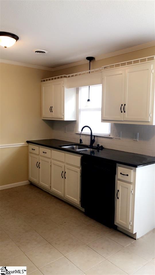 Building Photo - 610 Summer Woods Dr