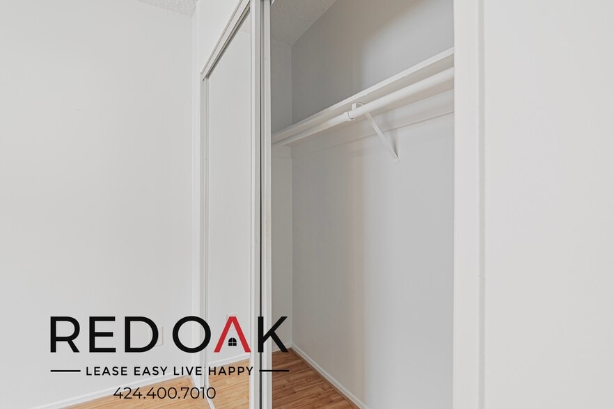 Building Photo - 4037 McLaughlin Ave