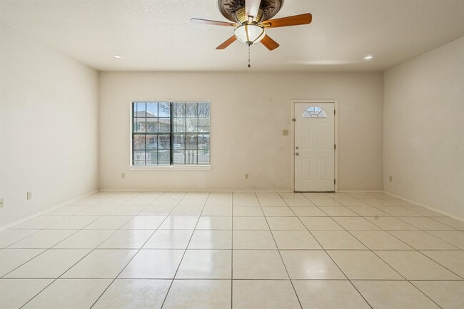 Building Photo - 113 Ramon Cardenas Dr