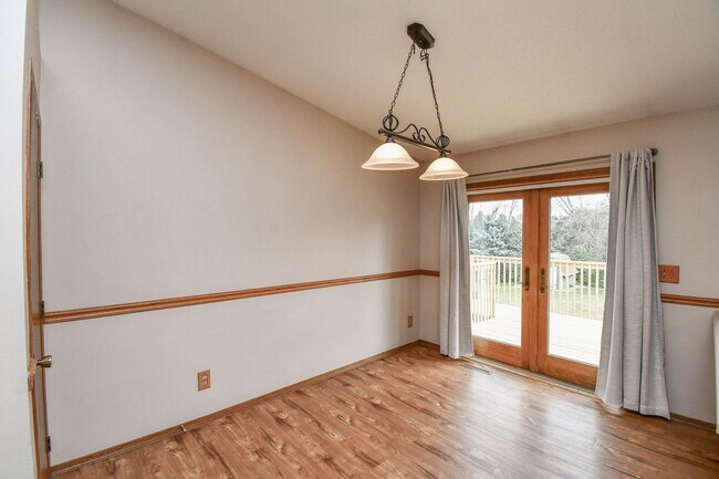 Building Photo - Spacious 4-Bedroom Acreage with Stunning Views Near Hartford — 1.5 Acres of Country Living!