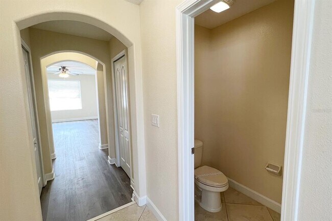 Building Photo - 1604 Thetford Cir