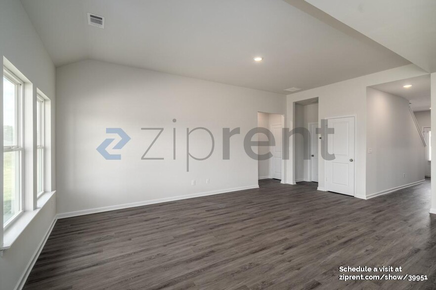 Building Photo - 123 Monroe Ct