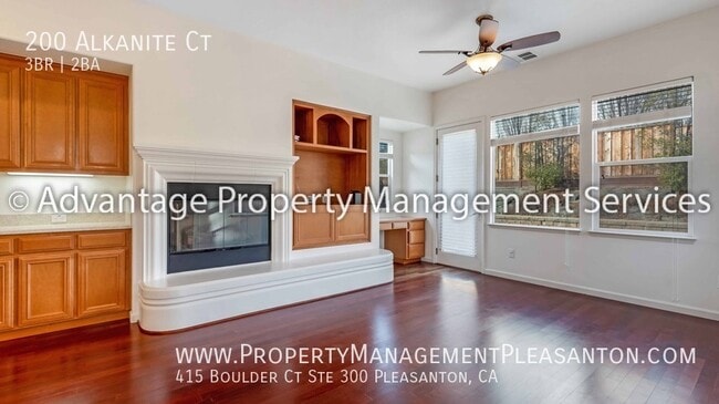 Building Photo - 200 Alkanite Ct