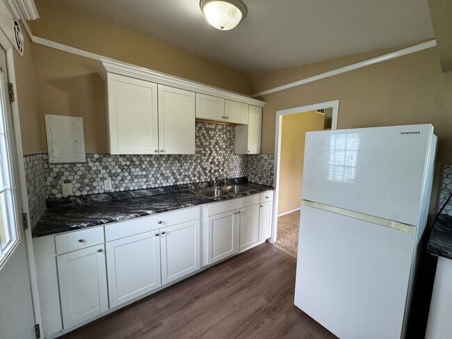 Building Photo - Spacious 3 Bedroom Home in Milan with Large Yard and Garage