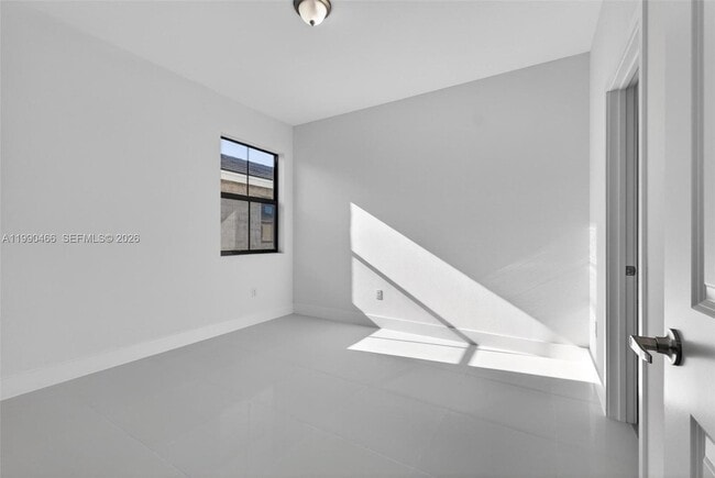 Building Photo - 15441 SW 20 Ln